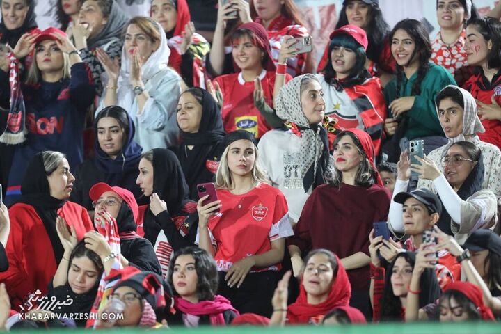 هواداران پرسپولیس؛ پرسپولیس - ملوان