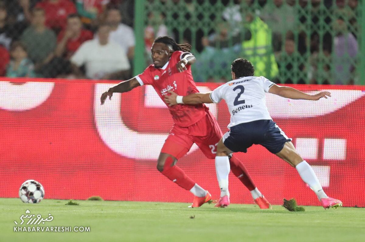 منصوریان دست روی بازیکن پرسپولیس گذاشت منصوریان دست روی بازیکن پرسپولیس گذاشت