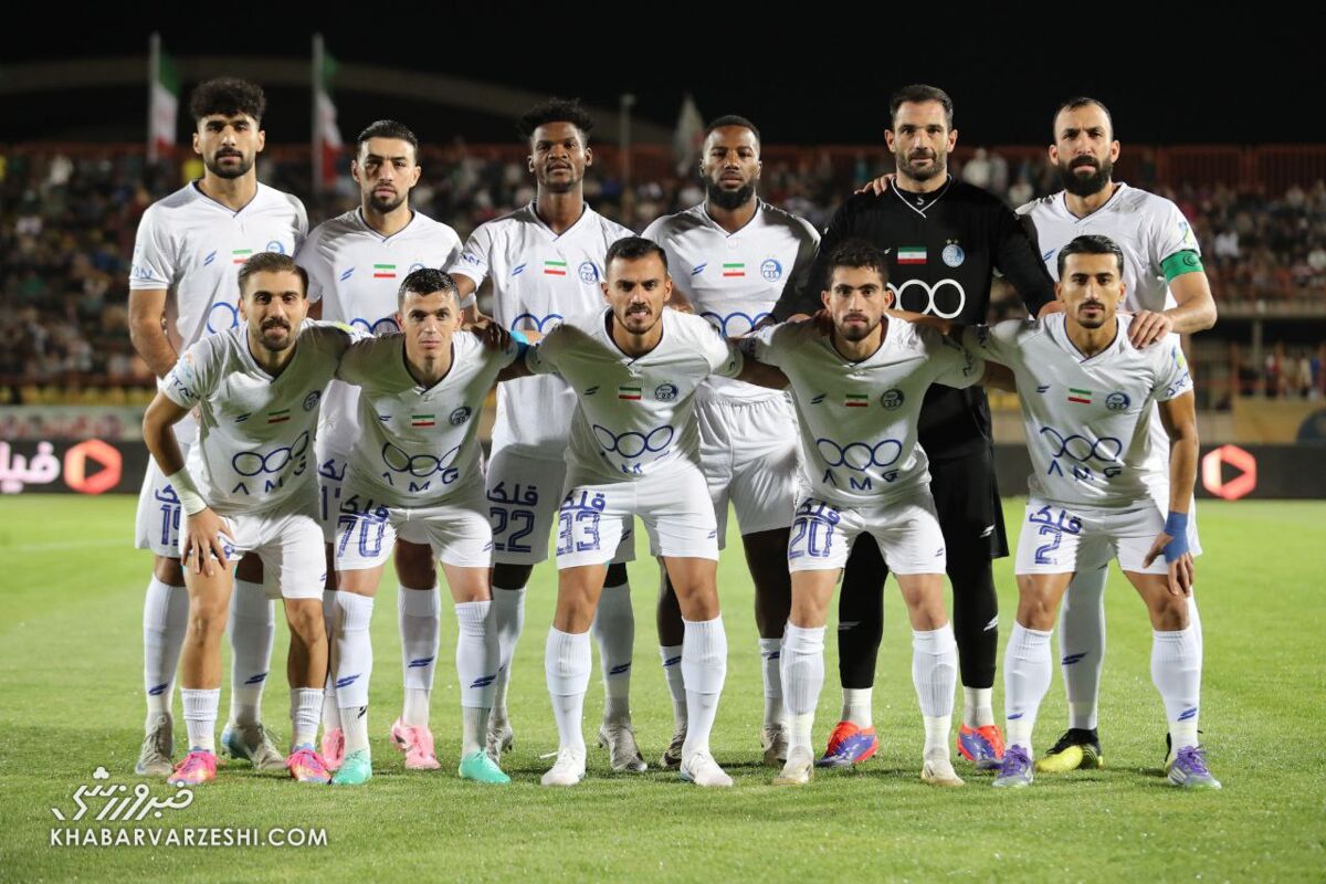 هزینه ۵۰۰ میلیونی افراد اضافه روی دست استقلال!  هزینه ۵۰۰ میلیونی افراد اضافه روی دست استقلال!