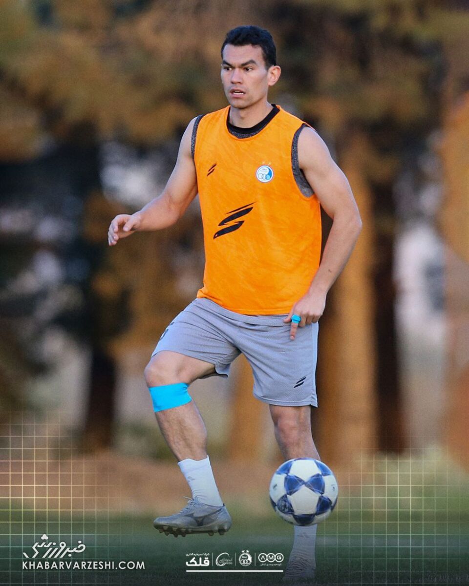 رستم آشورماتوف