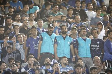 گزینههای جانشینی ساپینتو با درخواست هواداران استقلال/ کنایه به بازیکن خودی با تشویق یک نفر در تیم رقیب!