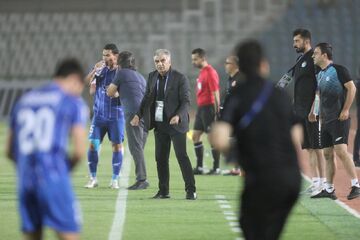 یک عضو استقلال: پیشکسوت کلاهبردار بهتر است قایم شود!/ رامین تافته جدا بافته نیست/ وقت‌کشی آفت فوتبال ایران است!