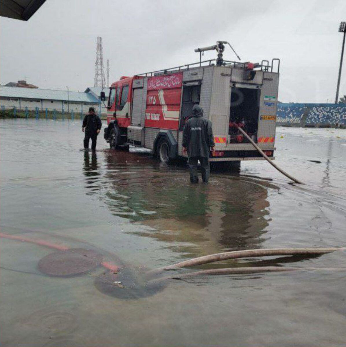 ورزشگاه سیروس قایقران