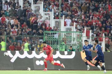 استوری طعنه‌آمیز ستاره متعصب پرسپولیس/ اگر جریمه نمی‌کنند، کامنت بگذاریم! +عکس