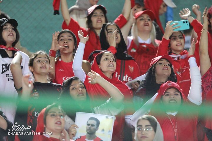 هواداران پرسپولیس؛ پرسپولیس - گل گهر