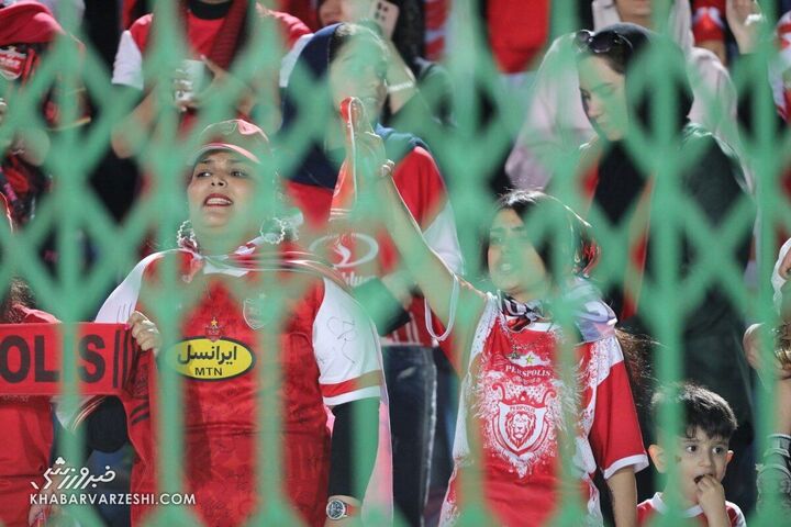 هواداران پرسپولیس؛ پرسپولیس - گل گهر