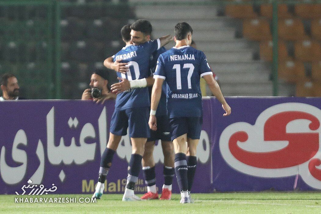 ویدیو| گل اول گل گهر به پرسپولیس/ اشتباه خط دفاعی سرخ‌ها