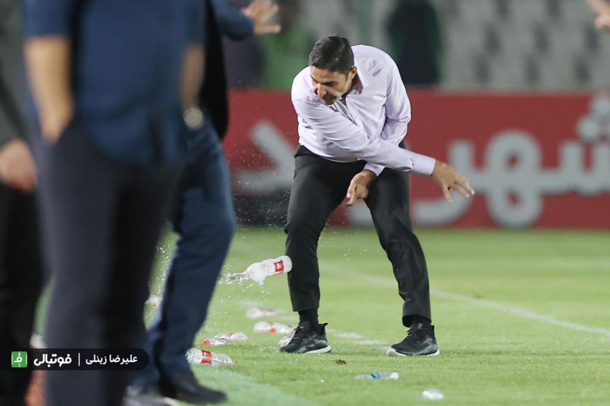 عصبانیت وحید هاشمیان در دیدار پرسپولیس و گل گهر
