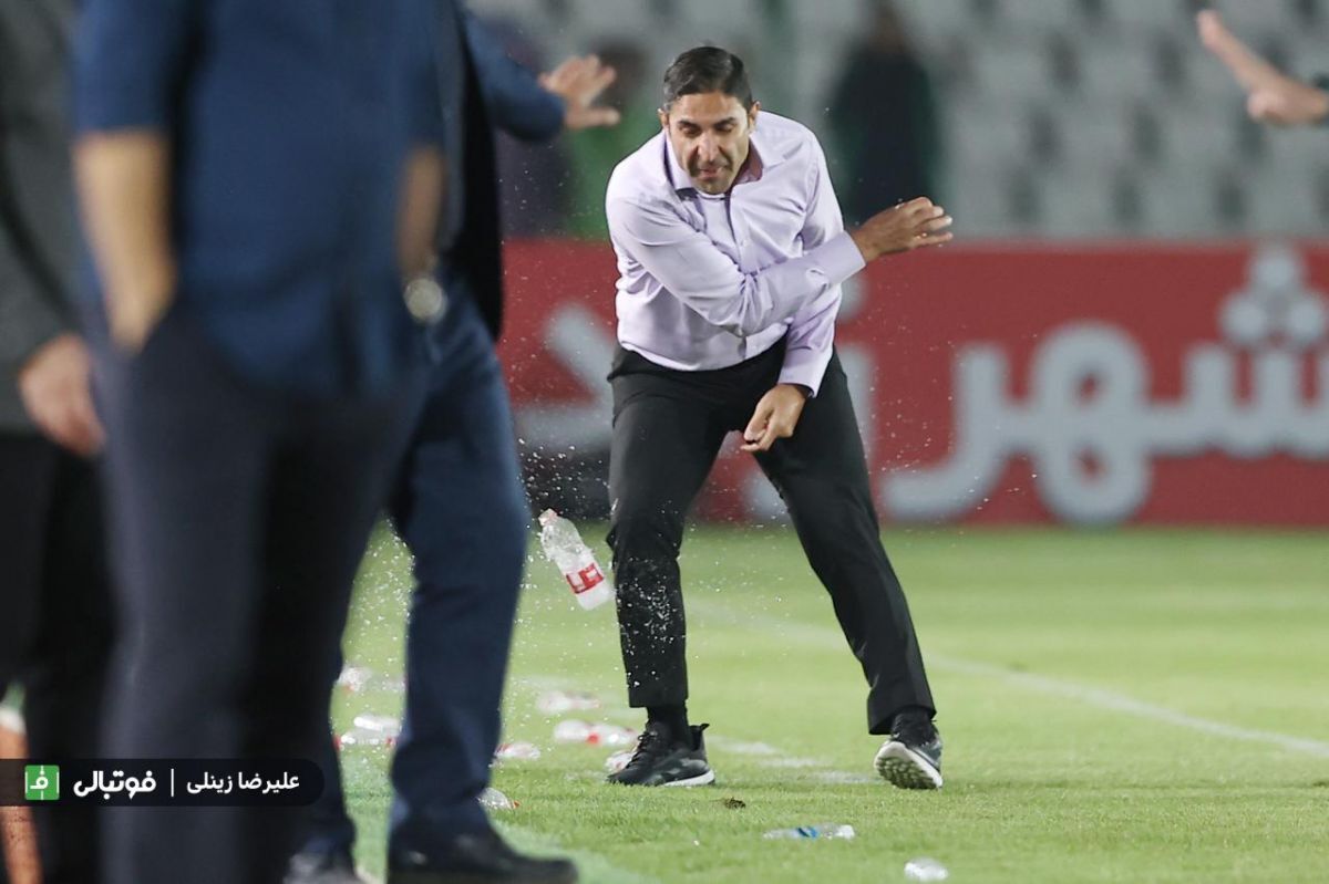 عصبانیت وحید هاشمیان در دیدار پرسپولیس و گل گهر