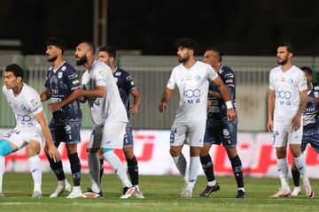 ندیدم تیمی به اندازه استقلال موقعیت خلق کند/ چادرملو باید با ۳ گل شکست میخورد