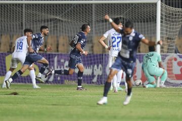 ویدیو| گل چادرملو به استقلال/ ضربه حبیبینژاد در میان مدافعان تماشاگر!