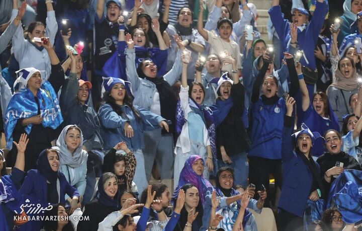 هواداران استقلال؛ چادرملو - استقلال