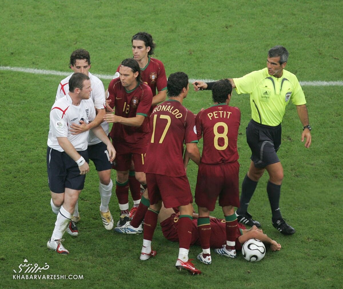 اخراج وین رونی در جام جهانی 2006