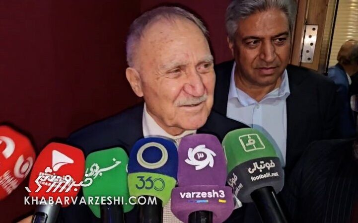 ویدیو| اشک‌های تکان دهنده اسطوره پرسپولیس دیدن با یک عکس +عکس