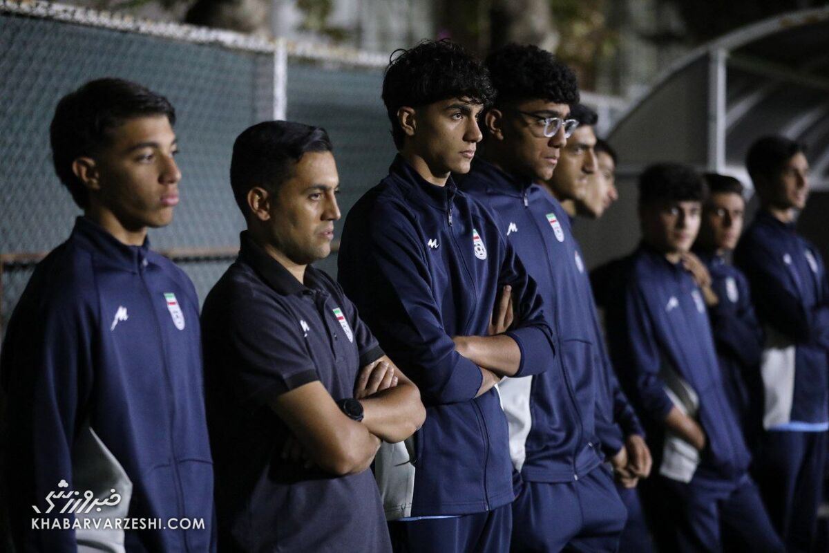 هلیشات بالای سر قلعهنویی/ طارمی به عکس یادگاری رسید +عکس