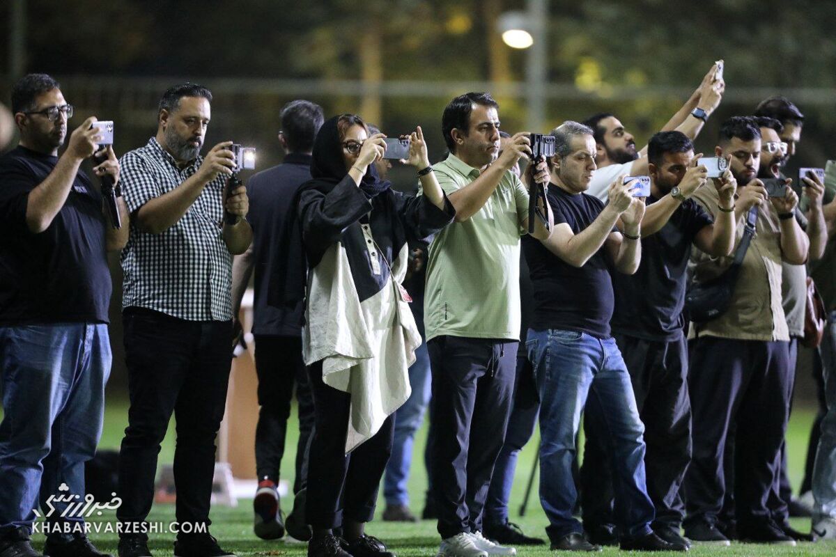 هلیشات بالای سر قلعهنویی/ طارمی به عکس یادگاری رسید +عکس