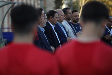 تاج: بکن باوئر گفت عجب تیم و بازیکنانی دارید/ ۲ بازیکن با هم دعوایشان شد و واقعا خودم تاسف خوردم!