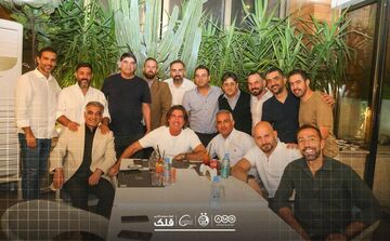 هشدار به استقلال: چرا بابت یک شغل و یک جایگاه، دو نفر دستمزد بگیرند؟/ ساپینتو قبل رفتن، تمام رفقایش را سر سفره بیت‌المال می‌آورد؟!