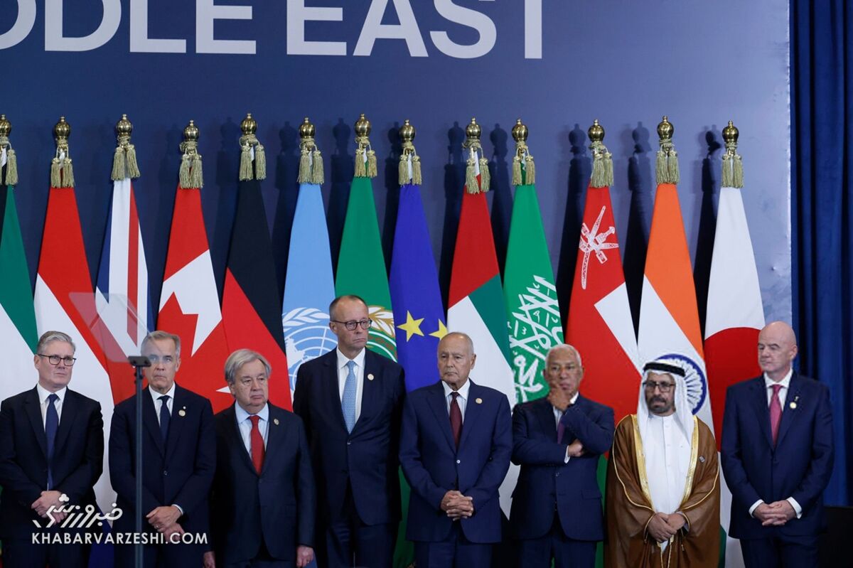 جانی اینفانتینو در کنار رهبران سیاسی جهان در اجلاس صلح شرمالشیخ