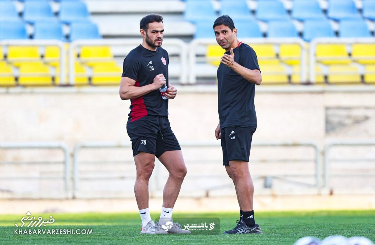خلوت هاشمیان با یک بازیکن پرسپولیس +عکس