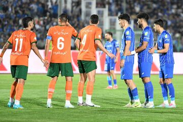 راهکار مسی‌ها برای مهار استقلال با موتور پرشی +عکس