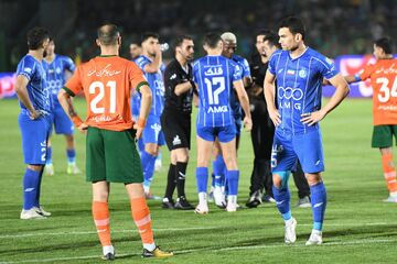 تمجید پیشکسوت استقلال از خط دفاعی آبی‌ها