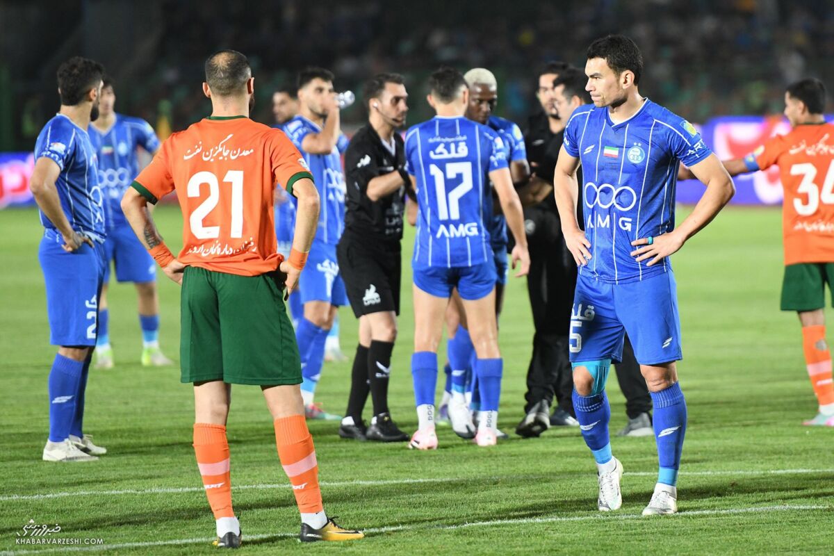 تمجید پیشکسوت استقلال از خط دفاعی آبی‌ها