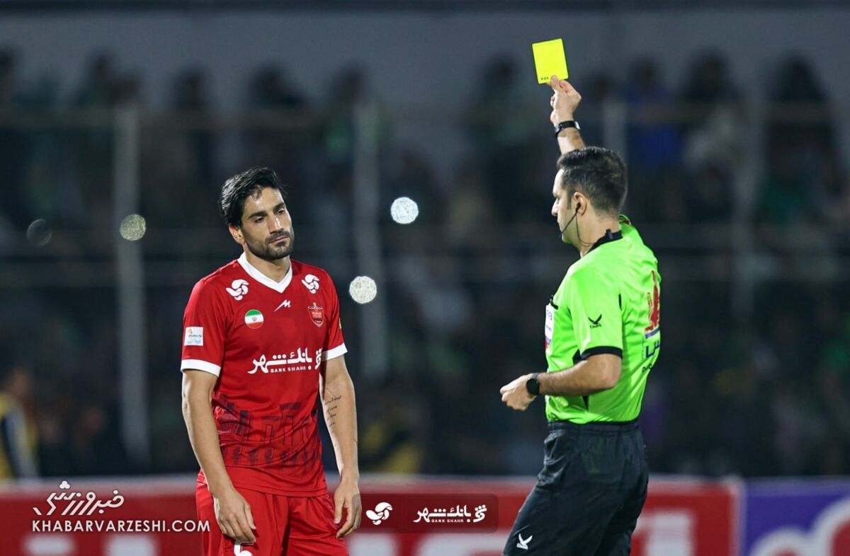 اعتراض ویدیویی خیبر: چرا این بازیکن پرسپولیس اخراج نشد!