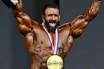 هادی چوپان کنار صحنه‌!/ پیام خواننده لس‌آنجلسی برای گرگ پارسی +عکس