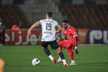 دلیل تعویضهای عجیب هاشمیان در بازی با ذوب آهن چه بود!؟