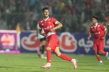 تکتیرانداز پرسپولیس در آستانه تاریخسازی؛ علیپور در سهقدمی علی پروین