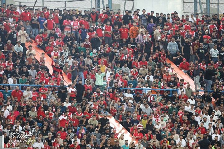 هواداران پرسپولیس؛ پرسپولیس - ذوب‌آهن