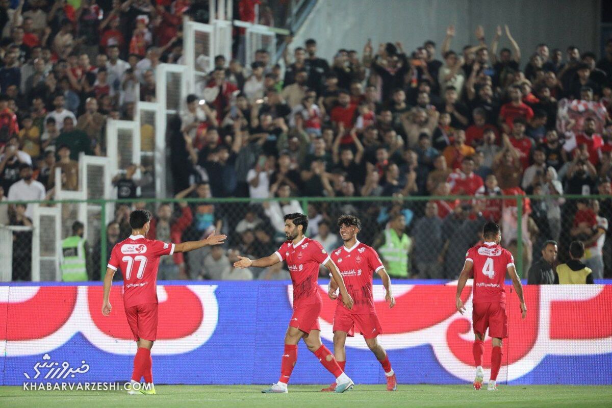 ویدیو| عکس نگرفتن بازیکنان پرسپولیس با هواداران