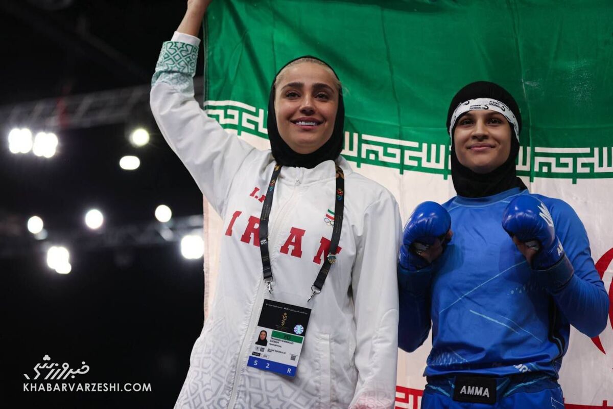 دختر طلایی ایران در MMA/ پرچم ایران روی دوش وانیا فتحعلیپور +ویدیو دختر طلایی ایران در MMA/ پرچم ایران روی دوش وانیا فتحعلیپور +ویدیو
