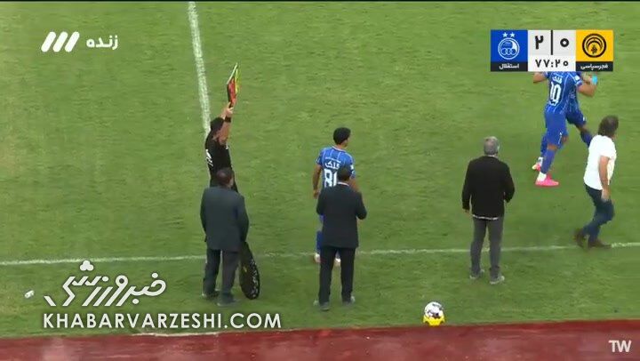 ویدیو| رامین رضاییان بازوبند استقلال را پس گرفت!