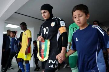 صدای آزادی در زمین فوتبال؛ بازگشت تیم زنان افغانستان به رقابتها +عکس