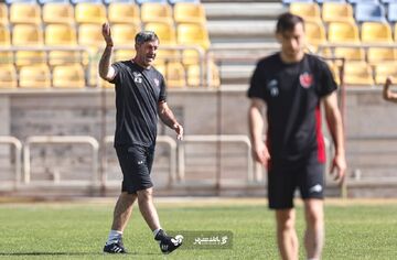 ویدیو| تمرین روز سه‌شنبه و بدون سرمربی پرسپولیس؛ آقا کریم کوچ کرد