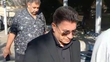 ویدیو| حضور امیر قلعه نویی در مراسم تشییع اکبر کارگرجم