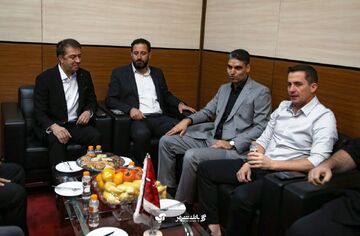 قول باشگاه پرسپولیس به اوسمار برای نقل و انتقالات