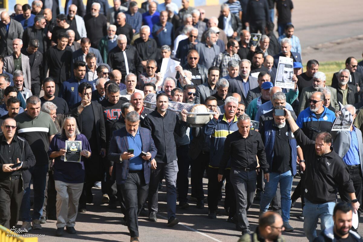 مراسم تشییع پیکر اکبرکارگرجم