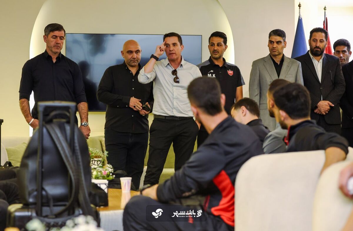 اوسمار ویرا قبل از سفر به بازیکنان پرسپولیس چه گفت؟/ افشین پیروانی نماینده پرسپولیسی‌ها شد +عکس