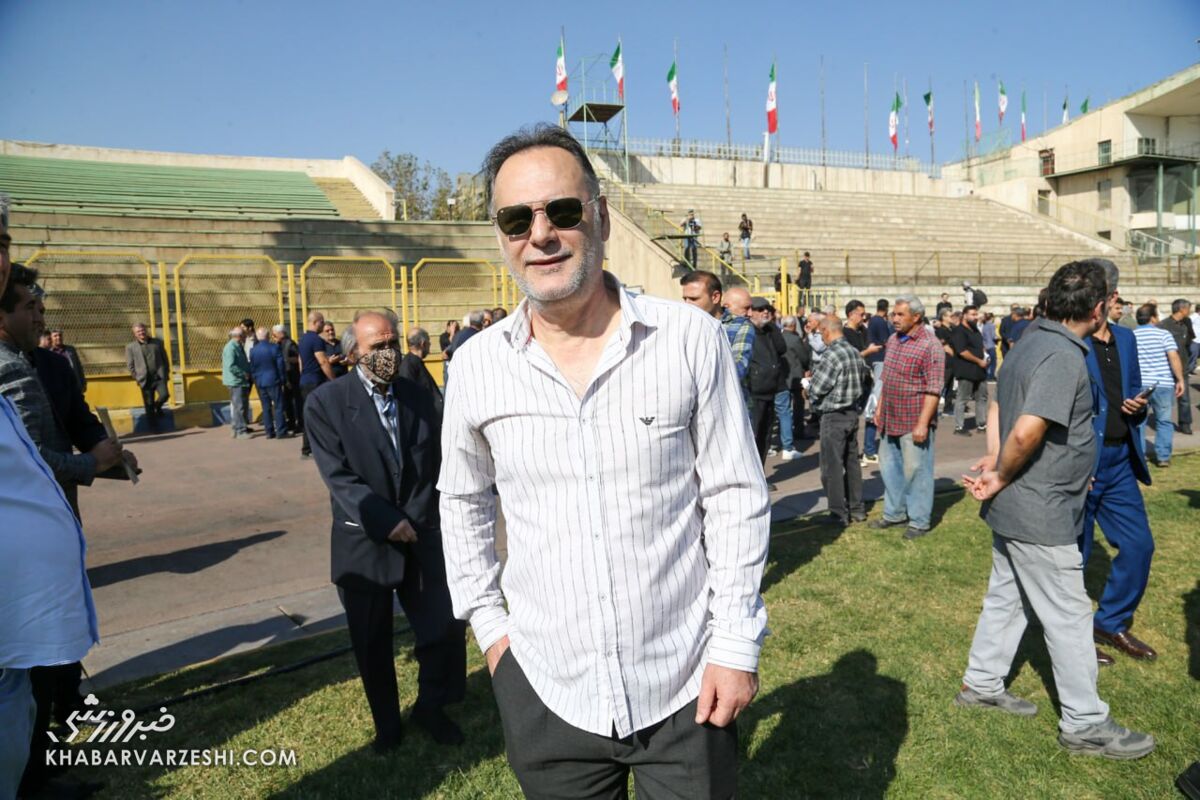 مدیرعامل استقلال به من تهمت زد ولی حلالش کردم/ ما اجازه ندادیم کسی در اردوی استقلال قلیان بکشد/ اطرافیان این آقا شیطنت کردند و اطلاعات غلط دادند مجید نامجو مطلق