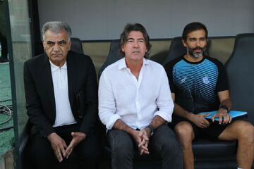 ویدیوی پرنکته استقلال از هیجان و شادی ساپینتو؛ دست نوازش طاهری حین استرس ریکاردو!