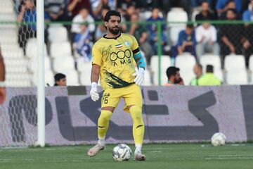 تکلیف دروازه‌بان استقلال در دربی جمعه مشخص می‌شود 