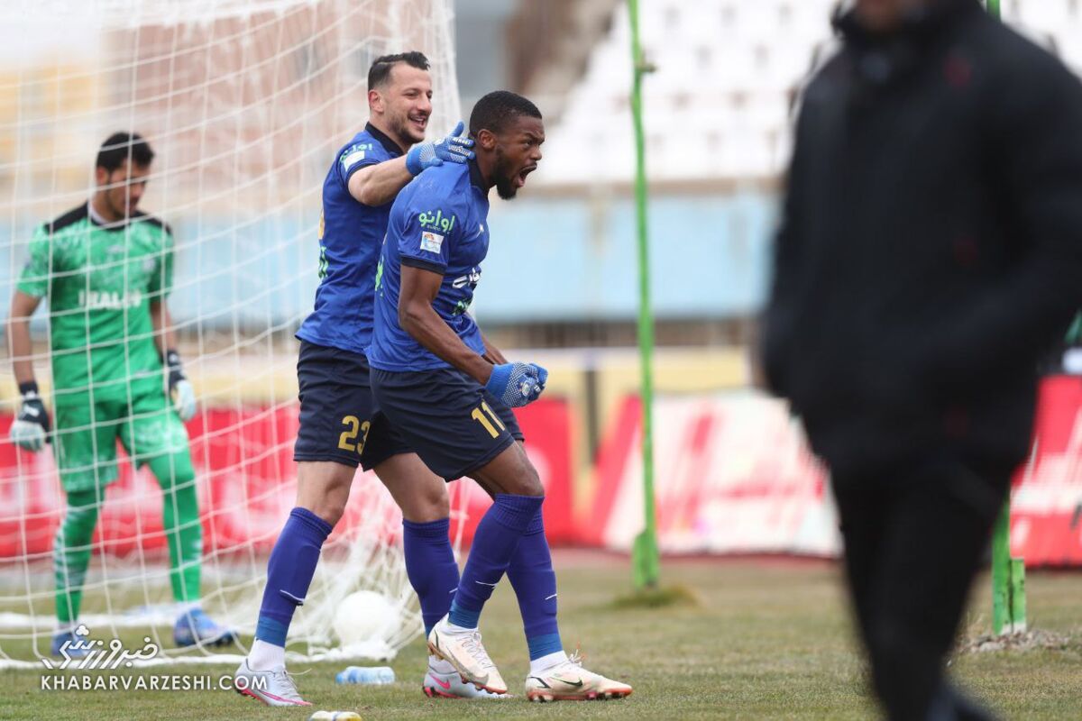 استقلال با ترکیب جدید مقابل آلومینیوم