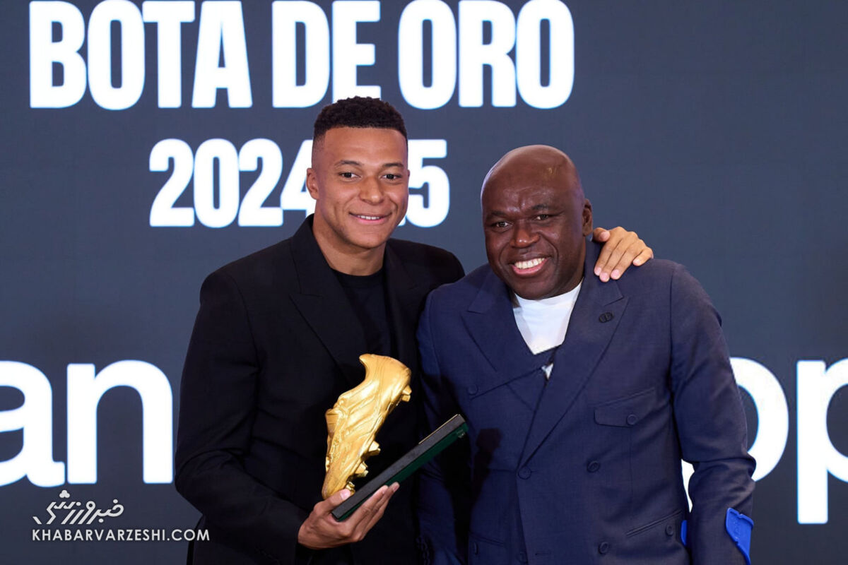 اهدای کفش طلا به کیلیان امباپه