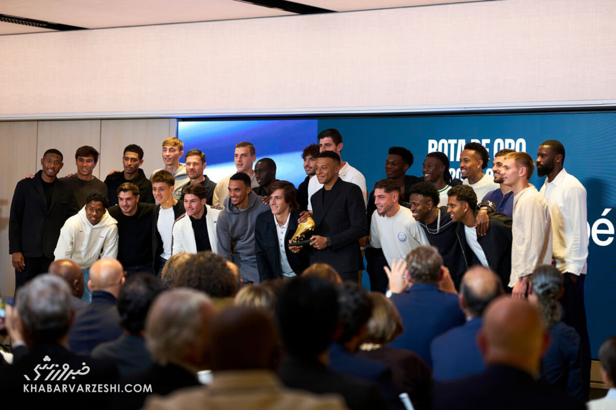 اهدای کفش طلا به کیلیان امباپه