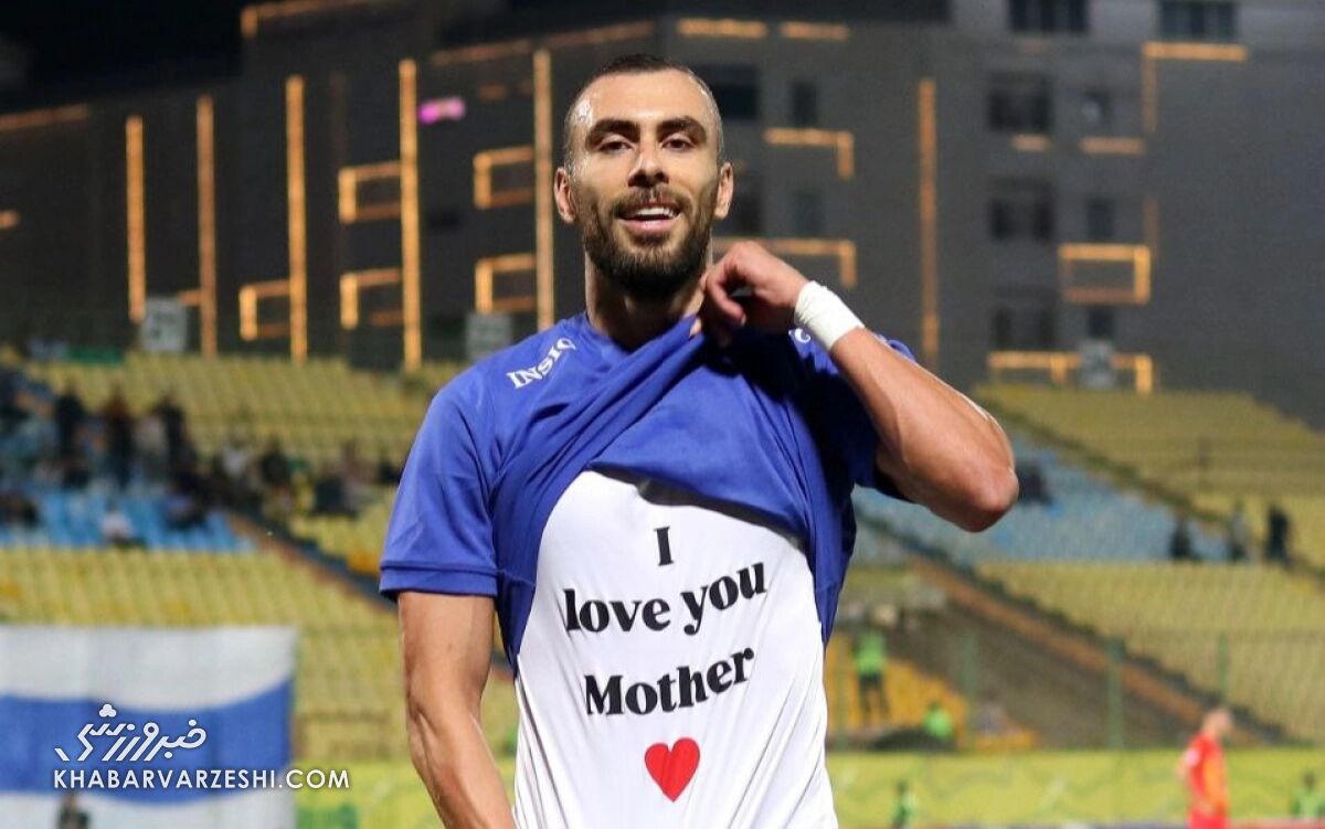 ستاره استقلال خوزستان پیراهن را بالا کشید؛ شادی ویژه برای دربی رونمایی شد +عکس