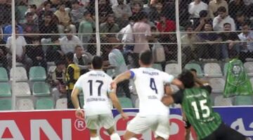 ویدیو| این صحنه برای هر تیم دیگری پنالتی است!/ اعتراض خیبر به داوری بازی با گل گهر