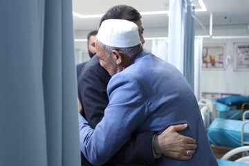 اولین اظهارات پدر صابر کاظمی: به شایعات توجه نکنید او با کسی دشمنی نداشت/ به ما گفته‌اند صابر خوب می‌شود